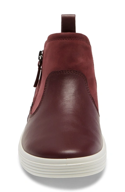 Ecco Soft Classic Bootie In Wine Leather