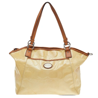 Pre-owned Coach Cream Signature Patent Leather Peyton Tote