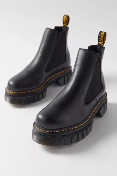 DR. MARTENS' AUDRICK LEATHER PLATFORM CHELSEA BOOT IN BLACK, WOMEN'S AT URBAN OUTFITTERS,61508198