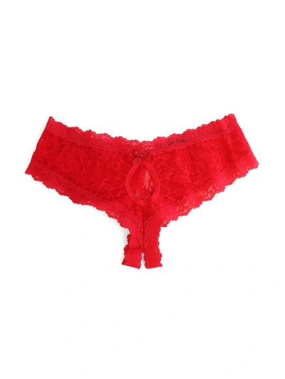 Hanky Panky Signature Lace Crotchless Cheeky Hipster In Red