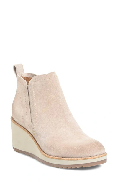 Söfft Emeree Wedge Bootie In Baywater