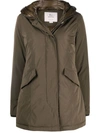 WOOLRICH LOGO-PATCH HOODED DOWN PADDED COAT