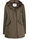 Woolrich Logo-patch Hooded Down Padded Coat In Green