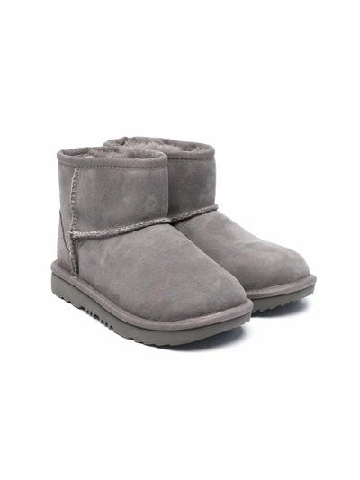 Ugg Classic Ii Ankle Boots In 灰色