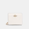 Coach Snap Wallet In White