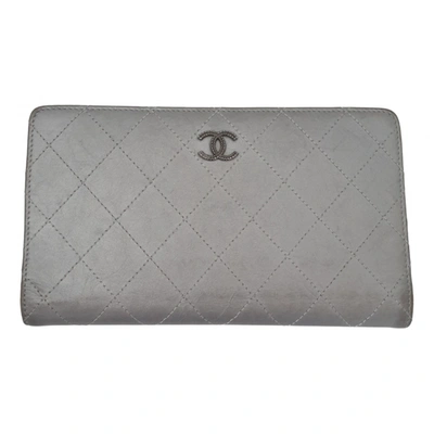 Pre-owned Chanel Leather Wallet In Metallic