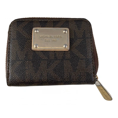 Pre-owned Michael Kors Leather Wallet In Brown