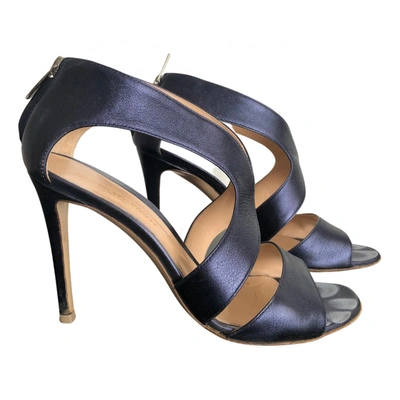 Pre-owned Gianvito Rossi Leather Sandals In Navy