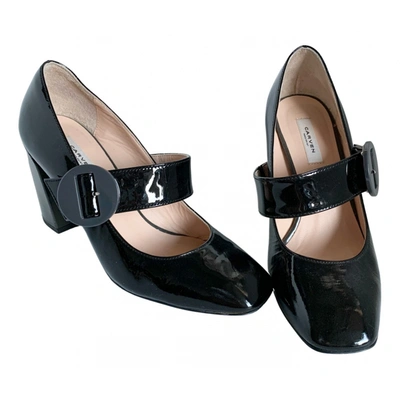Pre-owned Carven Patent Leather Heels In Black