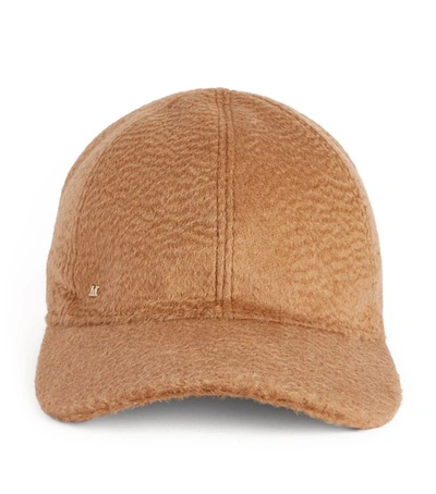 Max Mara Brushed Cashmere Cap In Brown