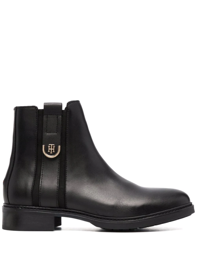 Tommy Hilfiger Logo-plaque Leather Ankle Boots In Schwarz
