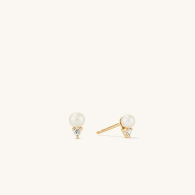 Mejuri Diamond Pearl Studs In Yellow