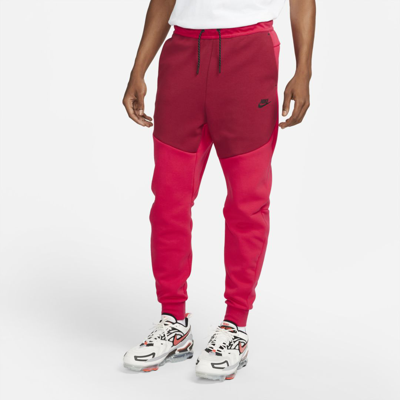 Nike Sportswear Tech Fleece Men's Joggers In Very Berry,pomegranate,black