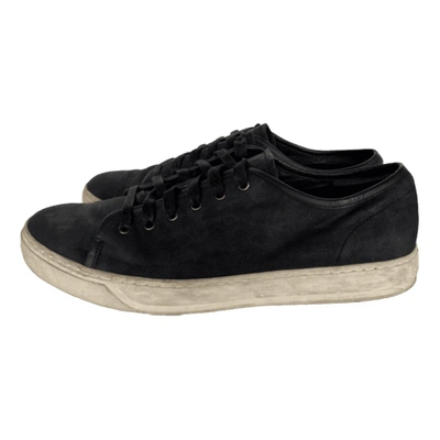Pre-owned Vince Leather Low Trainers In Black