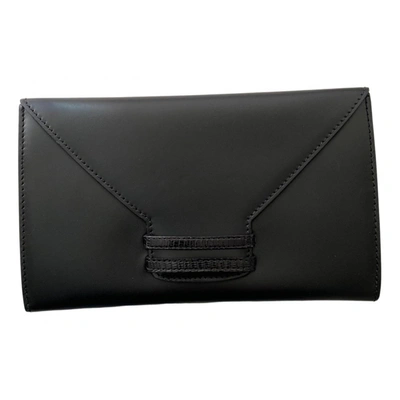 Pre-owned Vbh Leather Clutch Bag In Black