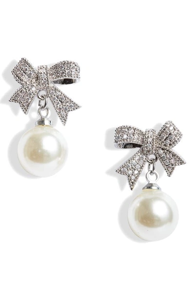 Cristabelle Imitation Pearl Bow Earrings In Pearl