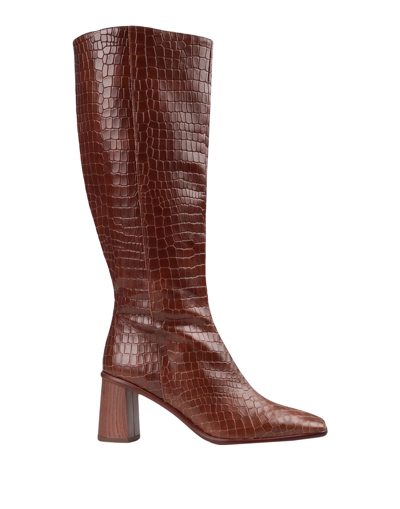 Alohas Knee Boots In Brown