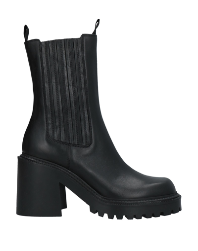 Vic Matie Ankle Boots In Black