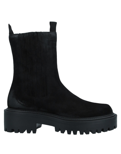 Vic Matie Ankle Boots In Black