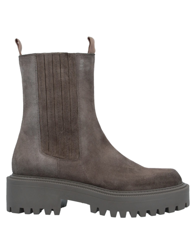 Vic Matie Ankle Boots In Beige