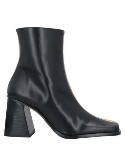 Alohas Ankle Boots In Black