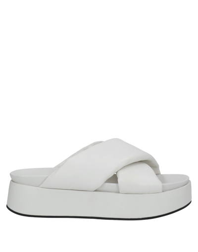 Habille' Italy Sandals In White