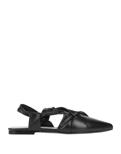 Strategia Ballet Flats In Black