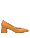 Bruglia Pumps In Orange
