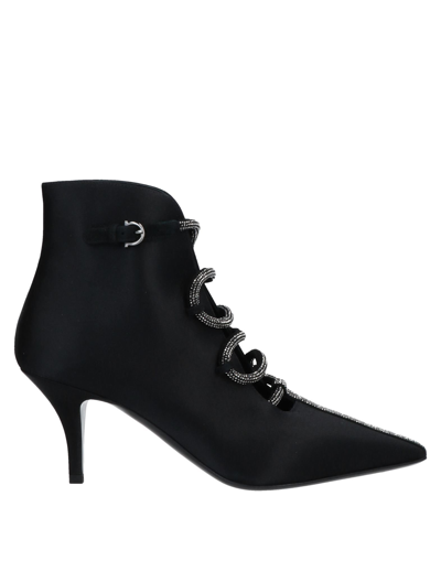 Ferragamo Ankle Boots In Black