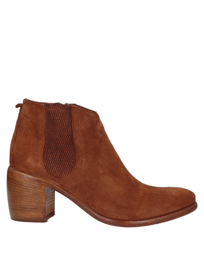 Hundred 100 Ankle Boots In Tan