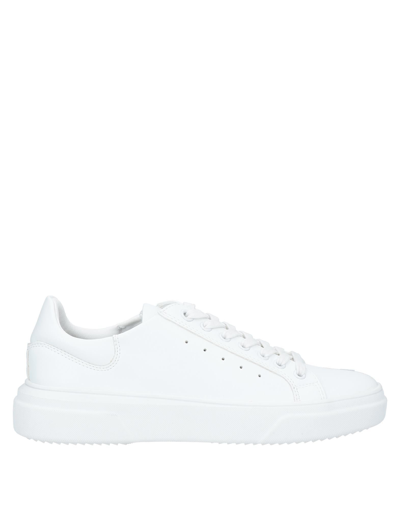 Dooa Sneakers In White