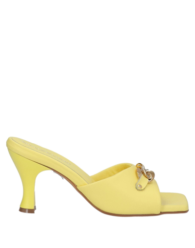 Oroscuro Sandals In Yellow