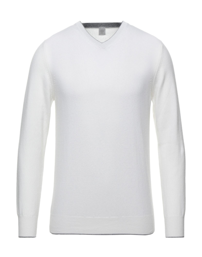 Eleventy Sweaters In White