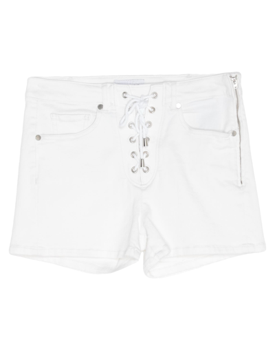 Gaelle Paris Gaëlle Paris Woman Shorts & Bermuda Shorts White Size 27 Cotton, Polyester, Elastane