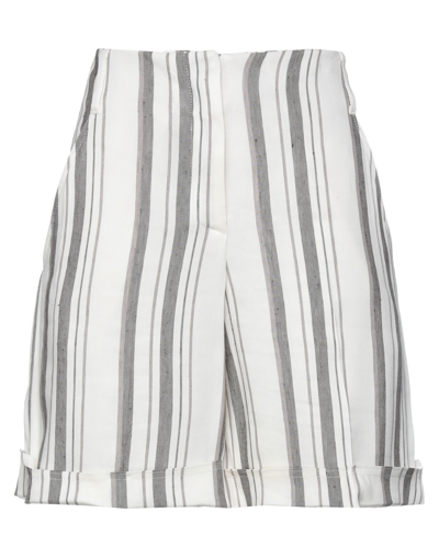 Lorena Antoniazzi Woman Shorts & Bermuda Shorts White Size 4 Linen, Viscose, Elastane