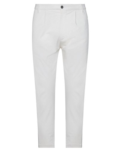 Novemb3r Pants In White