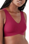 True & Co. True Body Lift V-neck Bralette In Beet Red