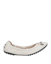 Tod's Ballet Flats In White