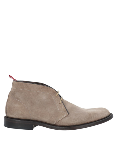 Green George Ankle Boots In Dove Grey