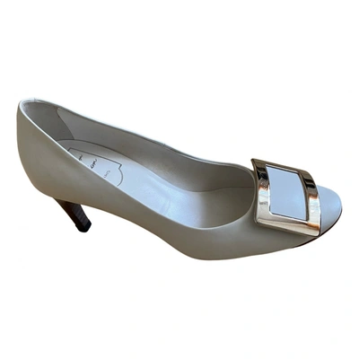 Pre-owned Roger Vivier Leather Heels In White