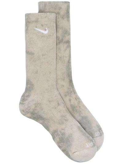 Nike Everyday Distressed Socks In Green