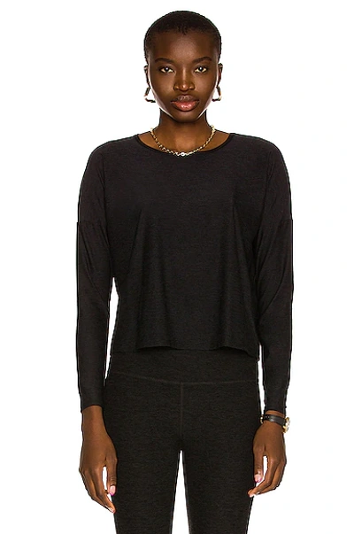 Beyond Yoga Featherweight Morning Light Pullover In Black