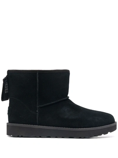 Ugg Classic Zipped Suede Boots In 黑色