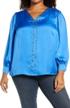 VINCE CAMUTO STUD V-NECK BLOUSE,92511132