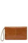Hobo Evolve Leather Clutch In Truffle