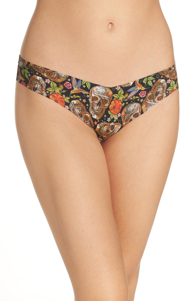 Commando Print Thong In Woven Skulls