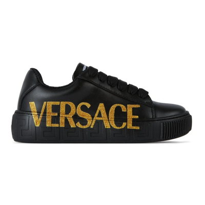 Versace Kids' 希腊风图案低帮运动鞋 In Black