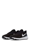 Nike Revolution 5 Running Shoe In 002 Black/white
