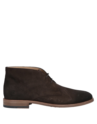 Tod's Ankle Boots In Brown