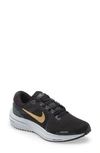 Nike Air Zoom Vomero 16 Sneaker In Black/ Gold Coin